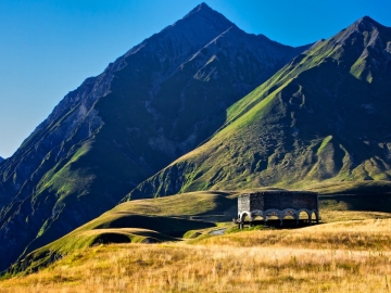 Kazbegi Arch Of Friendship